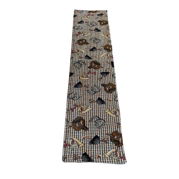 Horse Table Runner Equestrian 48”x 12” Houndstooth Quilted Horseshoe Hat Horn - Picture 1 of 10